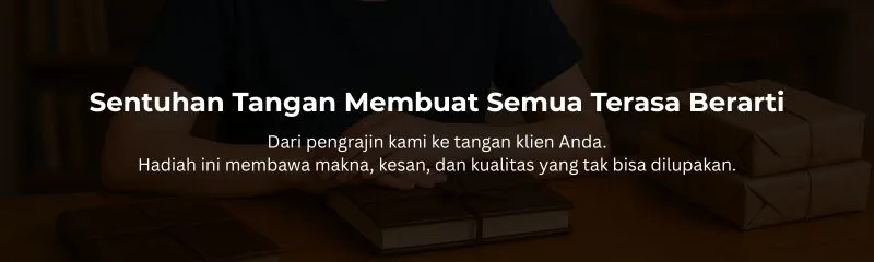 Sentuhan Tangan, Hadiah Penuh Makna dalam Jurnal Kulit Handmade