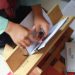 Hibrkraft Melubangi Bahan Paper Hole Punching